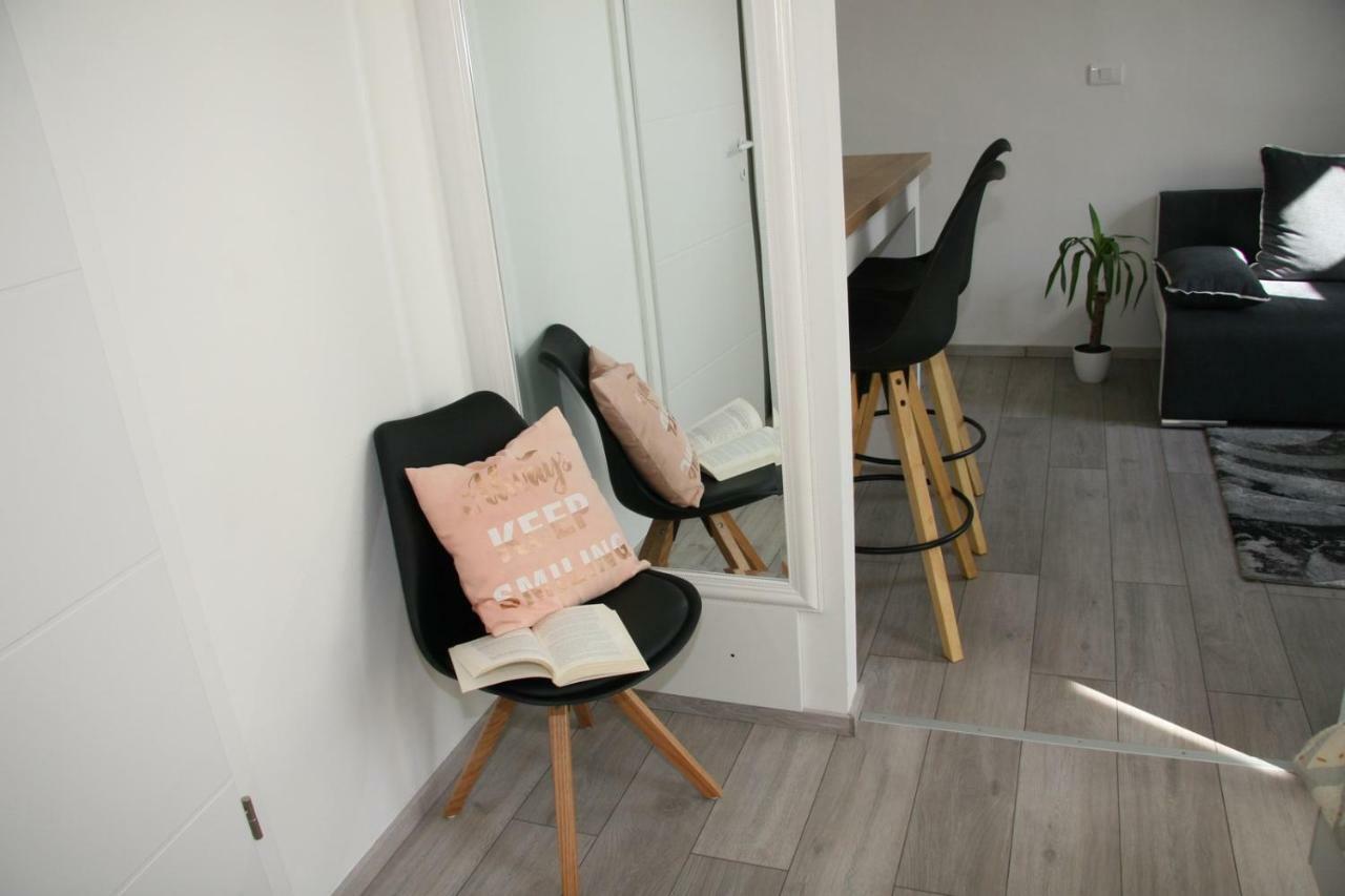 Stylish Apartment In City Center PUY Eksteriør bilde