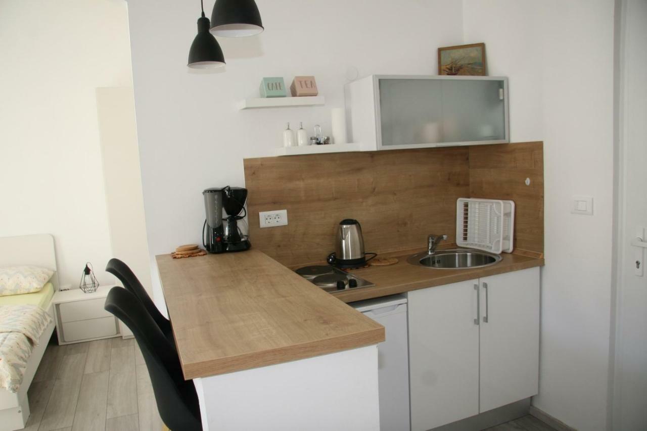 Stylish Apartment In City Center PUY Eksteriør bilde